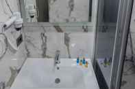 In-room Bathroom Hotel Mardia