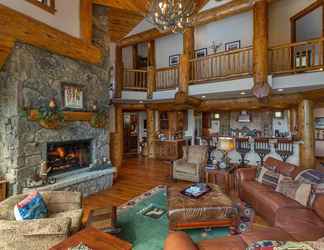 Lobby 2 227 North Fork Road by Summit County Mountain Retreats