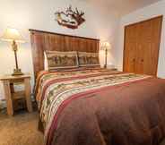 Bedroom 5 Cinnamon Ridge #113 Building C by Summit County Mountain Retreats