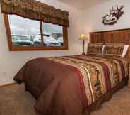 Bedroom 4 Cinnamon Ridge #113 Building C by Summit County Mountain Retreats