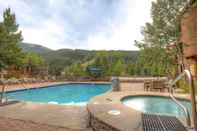 Swimming Pool Arapahoe Lodge #8102 by Summit County Mountain Retreats