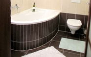 Toilet Kamar 3 DESIGNER FLAT in CITY CENTER with SAUNA