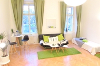 Common Space DESIGNER FLAT in CITY CENTER with SAUNA