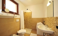 In-room Bathroom 4 Bellano Perla Apt. 7