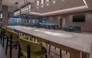 Restaurant 6 SpringHill Suites by Marriott Wrentham Plainville