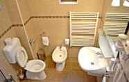 In-room Bathroom 2 Resort EuroPark