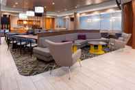 Bar, Cafe and Lounge SpringHill Suites Kansas City Airport