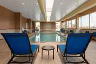 Swimming Pool SpringHill Suites Kansas City Airport