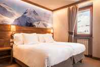 Bedroom Hotel Breithorn