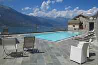 Swimming Pool Paradiso del Lago T4