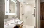 Phòng tắm bên trong 6 SpringHill Suites by Marriott Columbus Dublin
