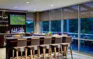 Bar, Cafe and Lounge 3 SpringHill Suites by Marriott Columbus Dublin