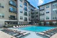 Swimming Pool Furnished Apartment in Buckhead