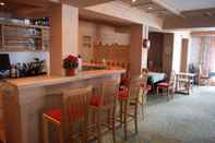 Bar, Kafe, dan Lounge Hotel Hubertus