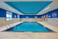 Swimming Pool Hampton Inn by Hilton Brockville