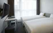 Bedroom 2 Grand City Hotel Changwon