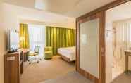 Bedroom 7 Hampton by Hilton Stuttgart City Centre