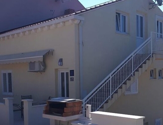 Luar Bangunan 2 Apartments Šišević