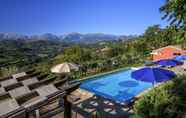 Swimming Pool 5 Gorgeous Apartment With Pool Near Sibillini Mountains