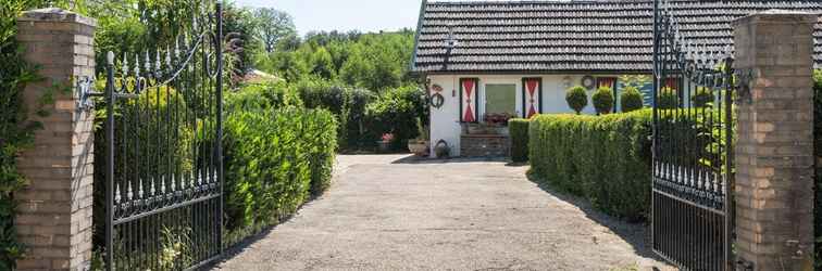 Exterior Countryside Holiday Home in Mechelen With Terrace