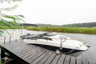 Kolam Renang Luxury Holiday Home in Zeewolde With Garden and Bubble Bath