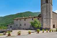 Exterior Rustic Mansion in Scheggino near Marmore Waterfalls