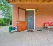 Ruang Umum 6 Holiday Cottage in Schijf With a Fenced Garden