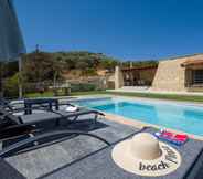 Swimming Pool 4 Villa Arietta