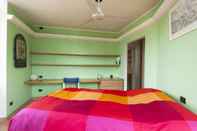 Bedroom Typical Apartment on River Naviglio / Darsena