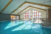 Swimming Pool Résidence Prestige Odalys Rochebrune Les Cimes