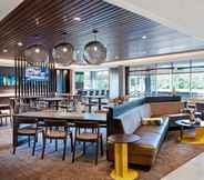 Restaurant 3 SpringHill Suites by Marriott Topeka Southwest