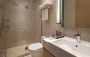 In-room Bathroom 6 Citadines Jinxiu Shanghai
