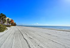 Nearby View and Attractions 5 Tides 363 Luxurious Pools/hot Tubs/grills-beautiful Gulf Views