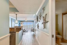 Lobby Tides 363 Luxurious Pools/hot Tubs/grills-beautiful Gulf Views