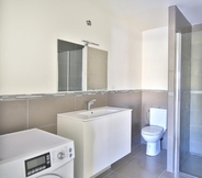 Toilet Kamar 7 Boutic Studio Veaudreuil Rigaux Oka - Studio 114