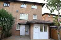 Luar Bangunan A A Guest Rooms Thamesmead Immaculate 4 Bed Rooms