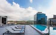 Swimming Pool 4 Leonardo Royal Hotel Barcelona Fira