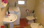 Toilet Kamar 3 Lovely Apartment With Pool in Calabria Sleeps 4