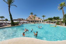 游泳池 Aparthotel Ciudad Laurel