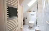 Toilet Kamar 3 The George Rooms - Boutiquehotel Style