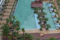 Swimming Pool Wyndham Garden Lingshui