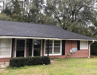 Exterior 2 Comfortable 2 Bedroom Close to Waycross Downtown