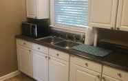 Bedroom 4 Comfortable 2 Bedroom Close to Waycross Downtown