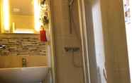 Toilet Kamar 6 Nice 2 Bed Independent Annex in High Wycombe