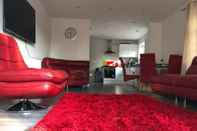 Sảnh chờ Nice 2 Bed Independent Annex in High Wycombe