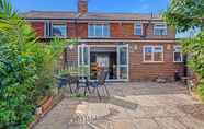 Common Space 2 Heathrow Living St Annes Svcs Hse 5 BDRM