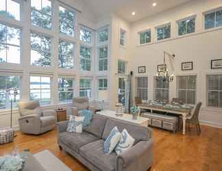 Lobby 2 Modern Farmhouse Style Chalet with amazing Kentucky Lake views - Dock, Hottub and Firepit!