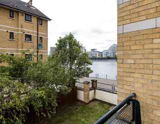 Exterior 2 Panoramic Docklands Home With Waterfront Views