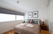 Bilik Tidur 4 Trendy Queens Park Home Close to Hampstead by Underthedoormat