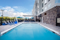 Swimming Pool Hampton Inn & Suites North Port